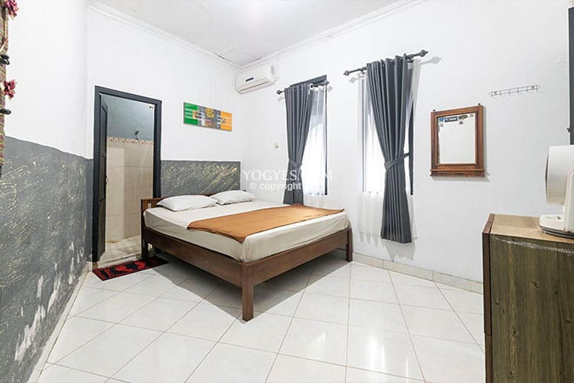 Destiny House Hotel Yogyakarta Exterior photo